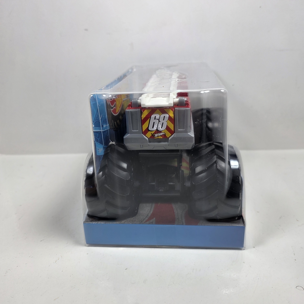 Hot Wheels Oversized Monster Truck 5 Alarm - Red and Black - Picture 8 of 10